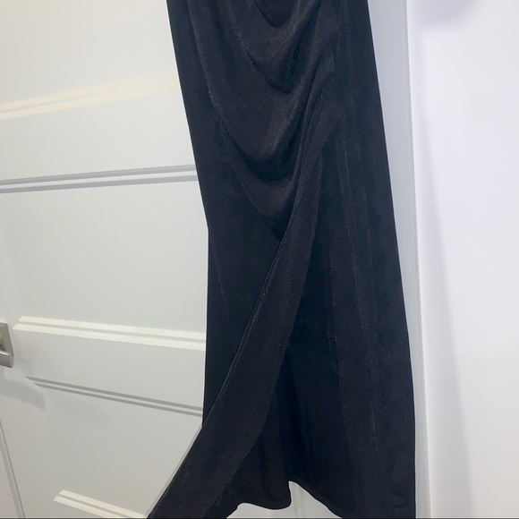 Black Asymmetrical Body-con Mini Dress - Picture 7 of 7